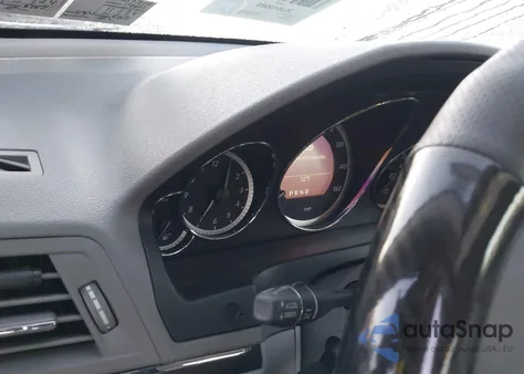 2011 Mercedes-Benz E 350 z USA, uszkodzony, nr VIN WDDKJ5GB2BF078618